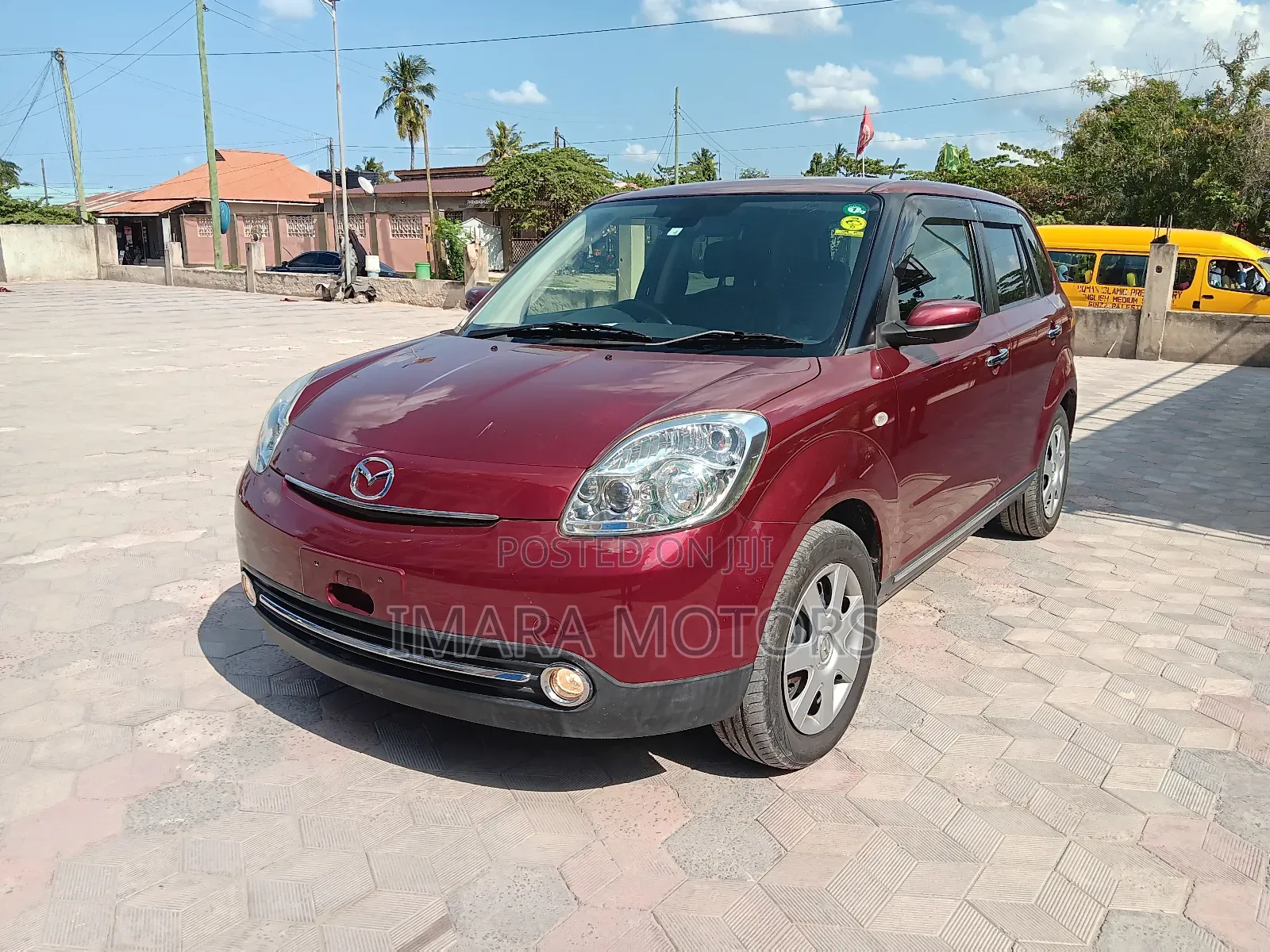 Mazda Verisa 2011 Red