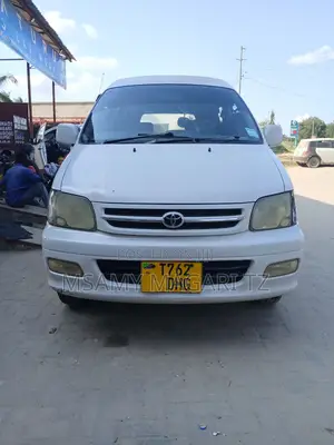 Toyota Noah 2.0 AWD (8 Seater) 2001 White