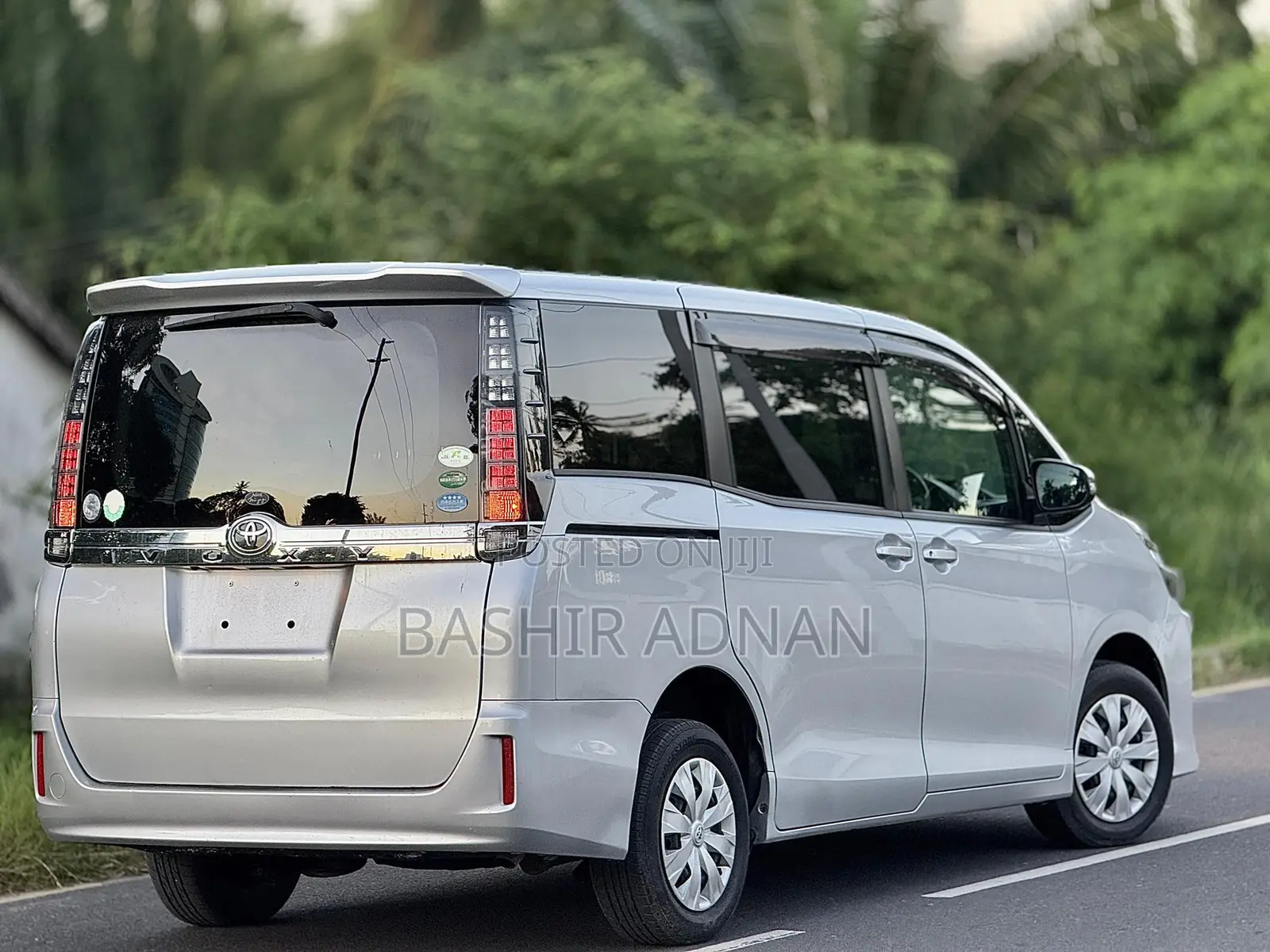 Toyota Voxy 2015 Silver