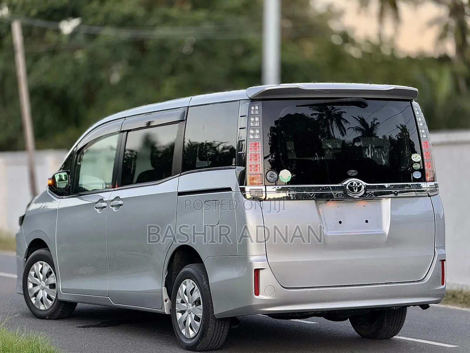 Toyota Voxy 2015 Silver