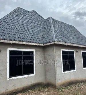 Nyumba Inauzwa 280m Ipo Goba Nji 4 Ipo Barabarani