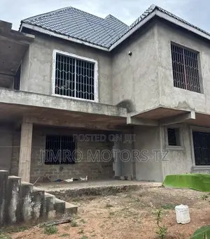 Nyumba Inauzwa 280m Ipo Goba Nji 4 Ipo Barabarani