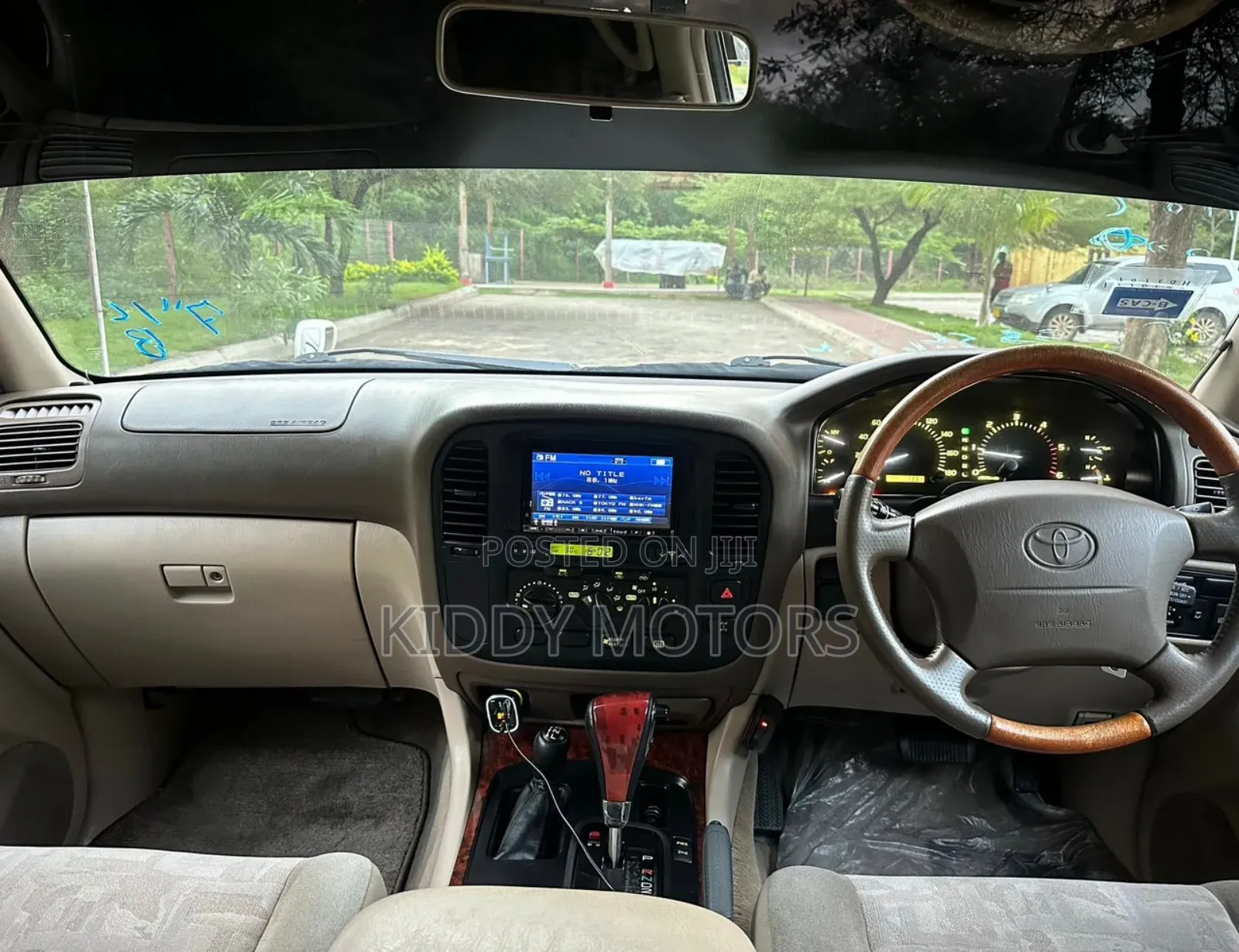 Toyota Land Cruiser 2000 Pearl