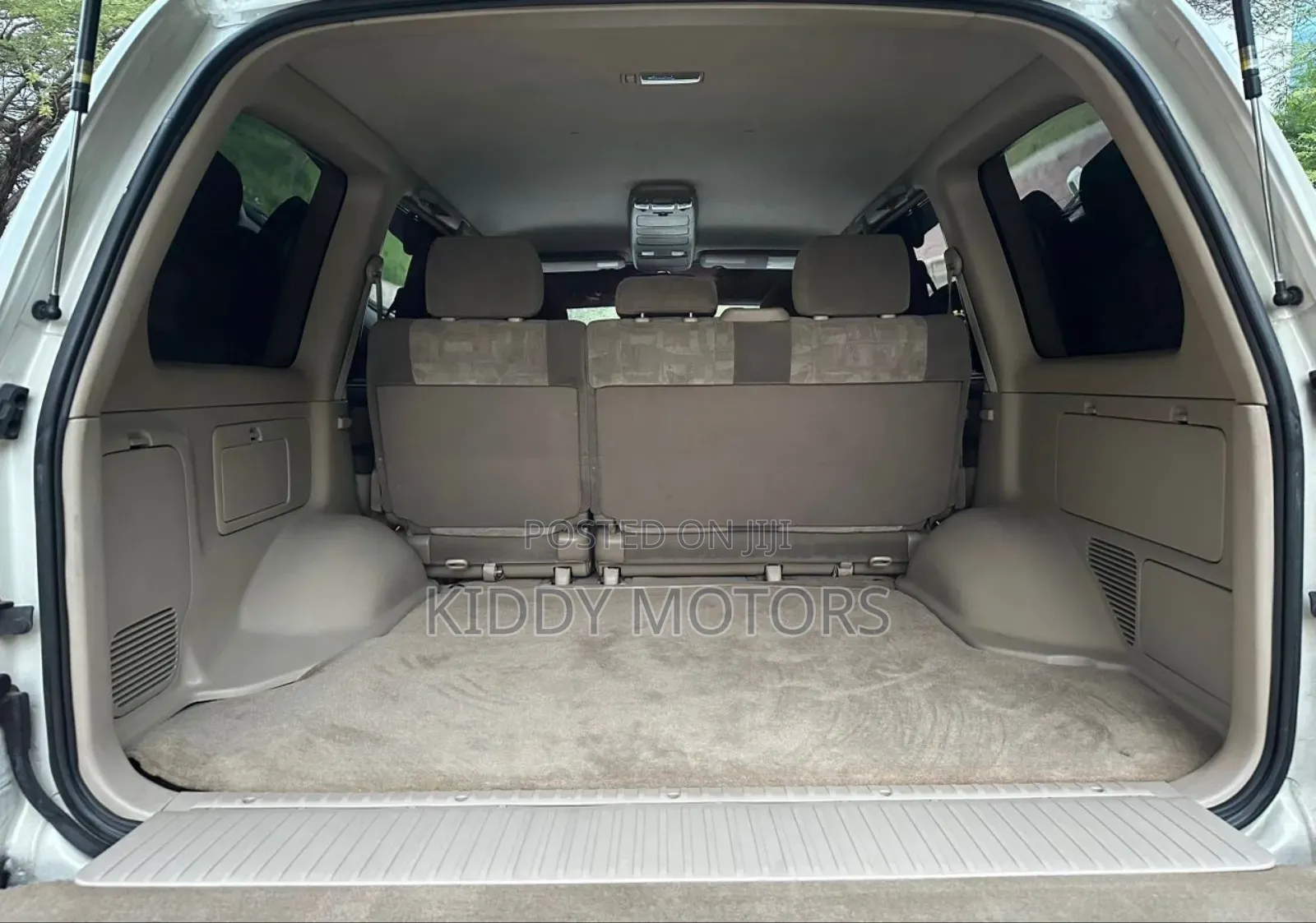 Toyota Land Cruiser 2000 Pearl