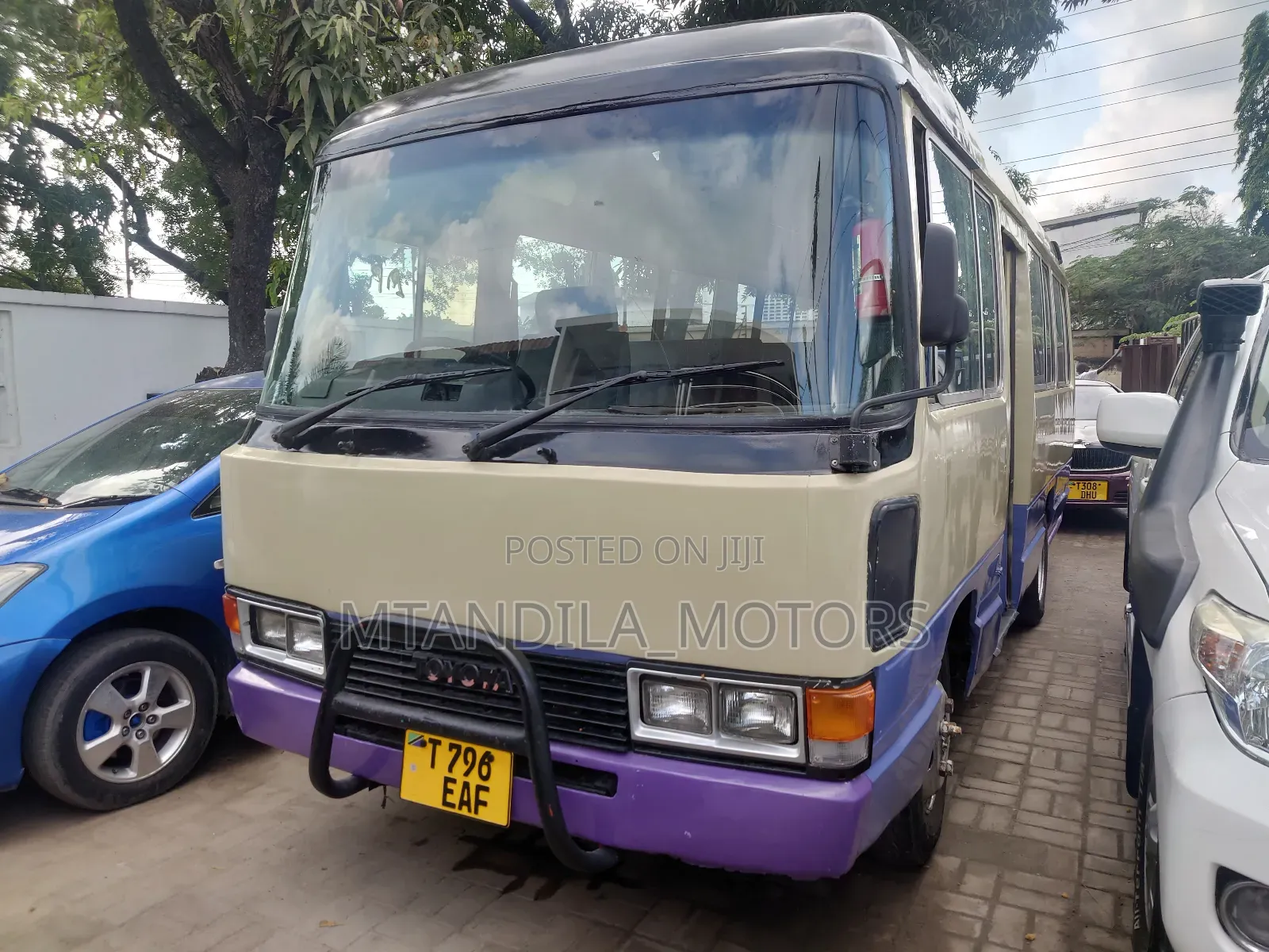 Toyota Coaster 1996 Beige