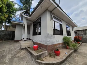 3bdrm House in Yusuph Mchakama, Chamazi for sale