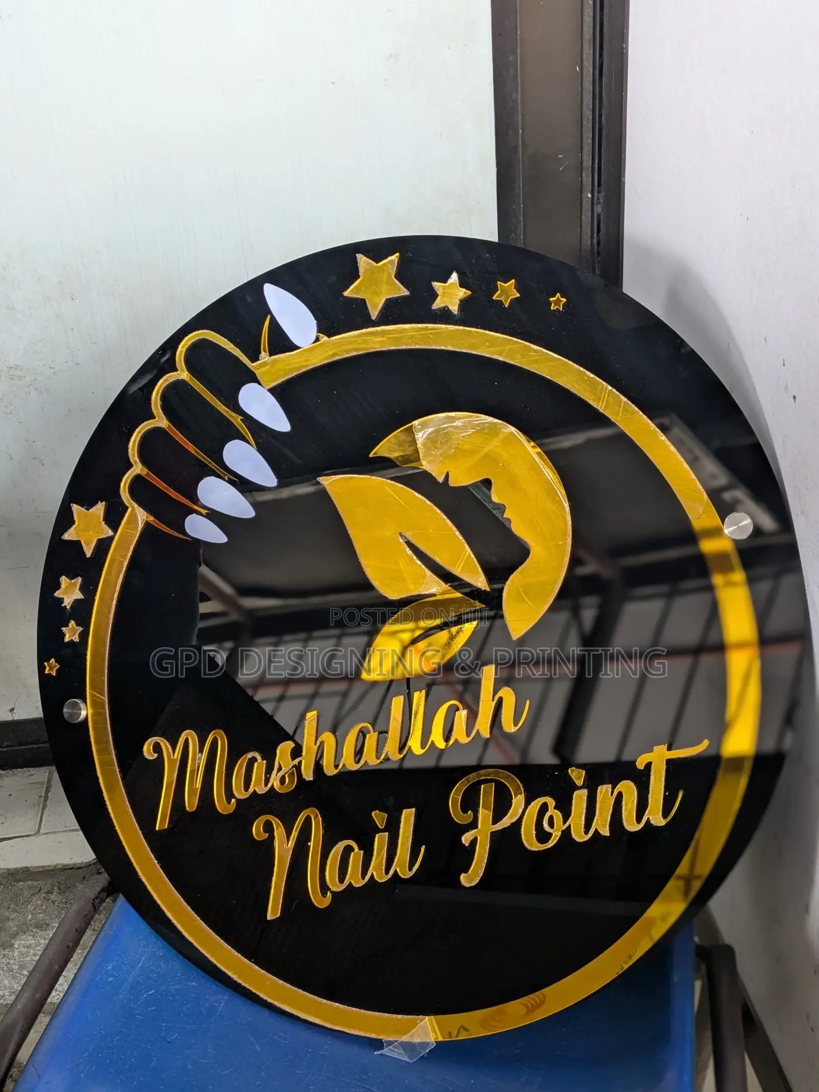 Kwa Logo Za Utambulisho Wa Biashara Yako Njoo Kwetu