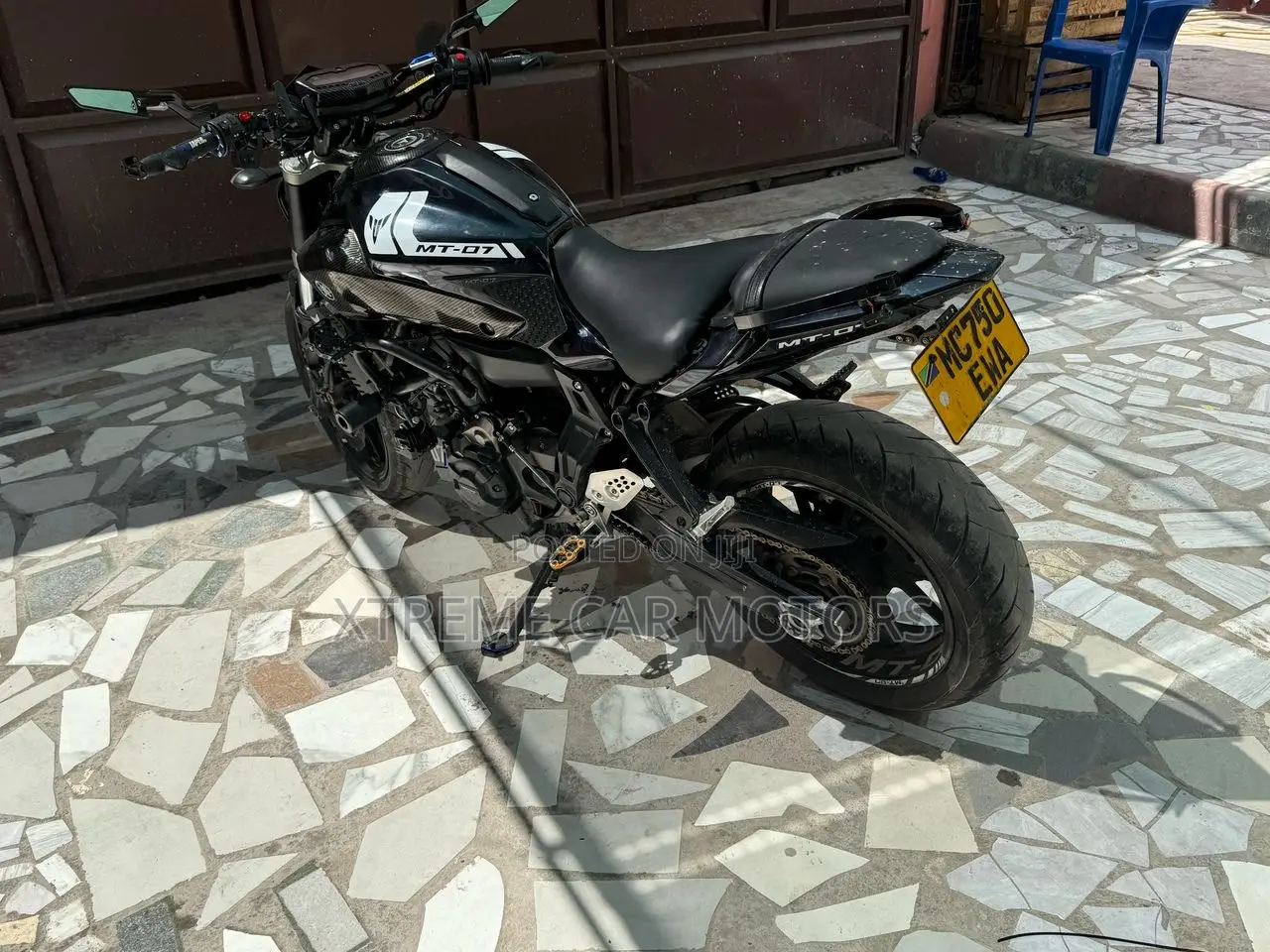 Yamaha 2017 Black