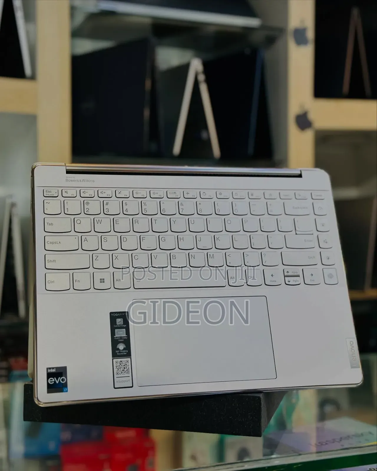 New Laptop Lenovo Yoga 910 16GB Intel Core I7 SSD 1T