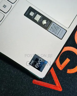 New Laptop Lenovo Yoga 910 16GB Intel Core I7 SSD 1T