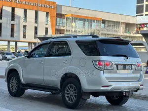 Toyota Fortuner 2013 Silver