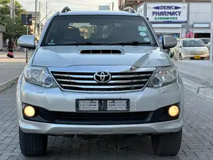 Toyota Fortuner 2013 Silver
