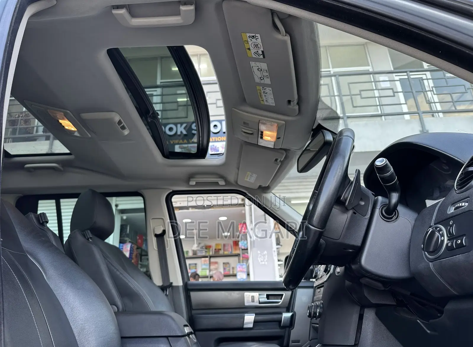 Land Rover Discovery 2014 Blue