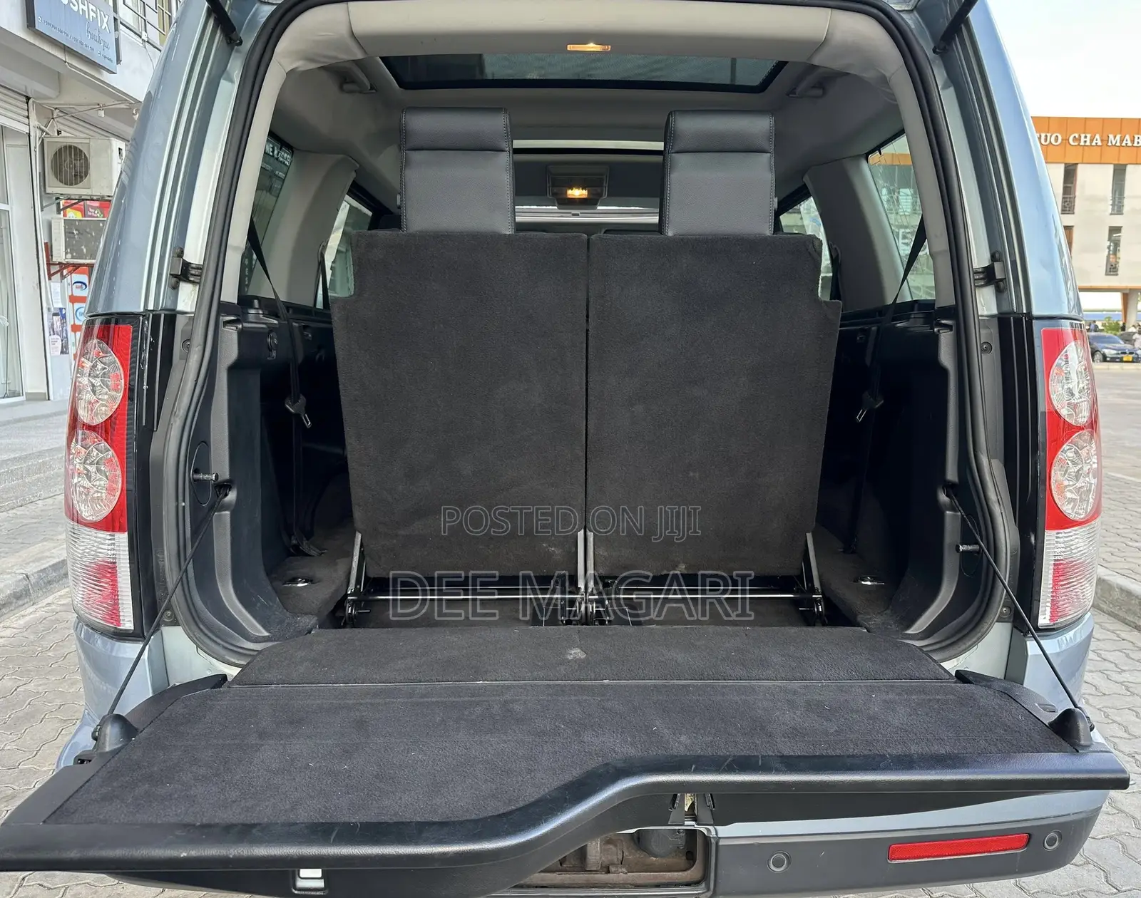 Land Rover Discovery 2014 Blue