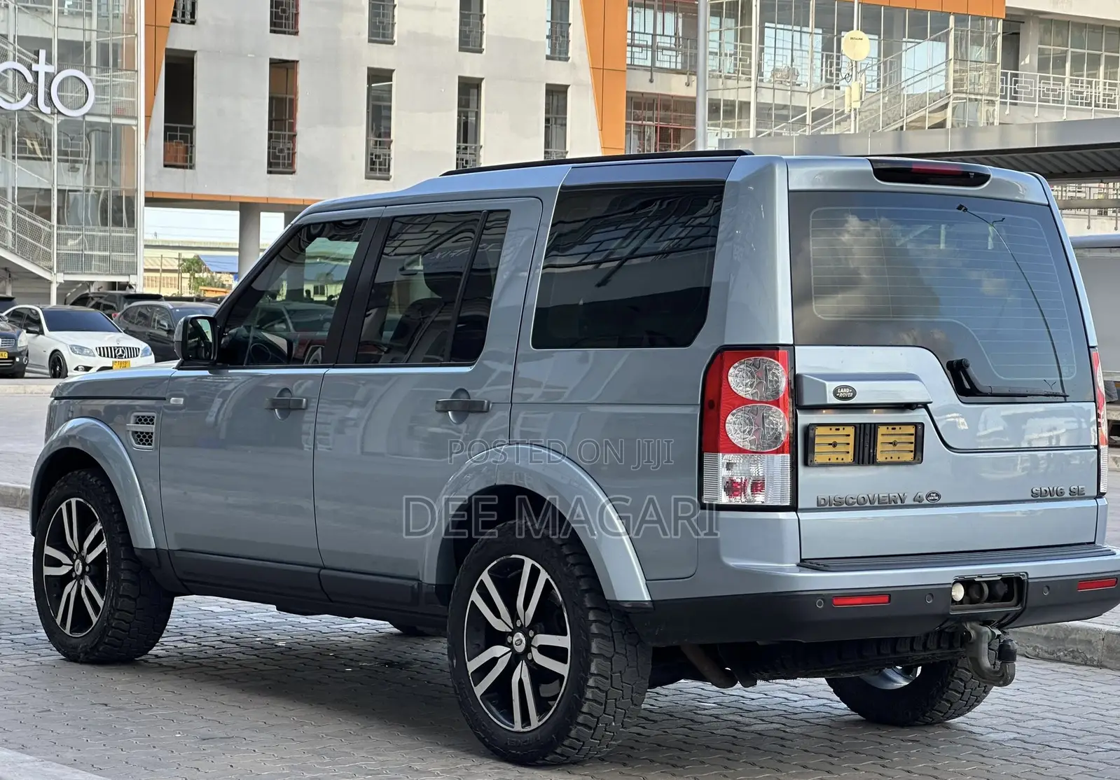Land Rover Discovery 2014 Blue