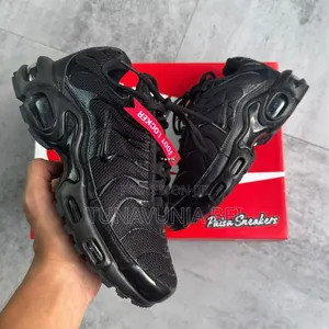 Full Black Nike Airmax Plus