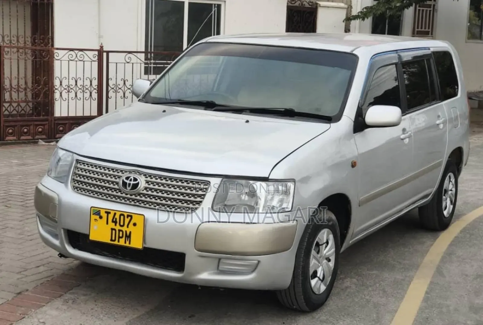 Toyota Succeed 2005 Silver