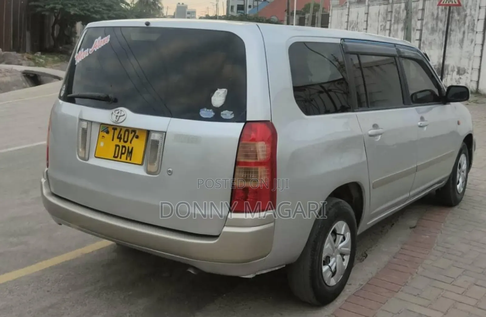 Toyota Succeed 2005 Silver