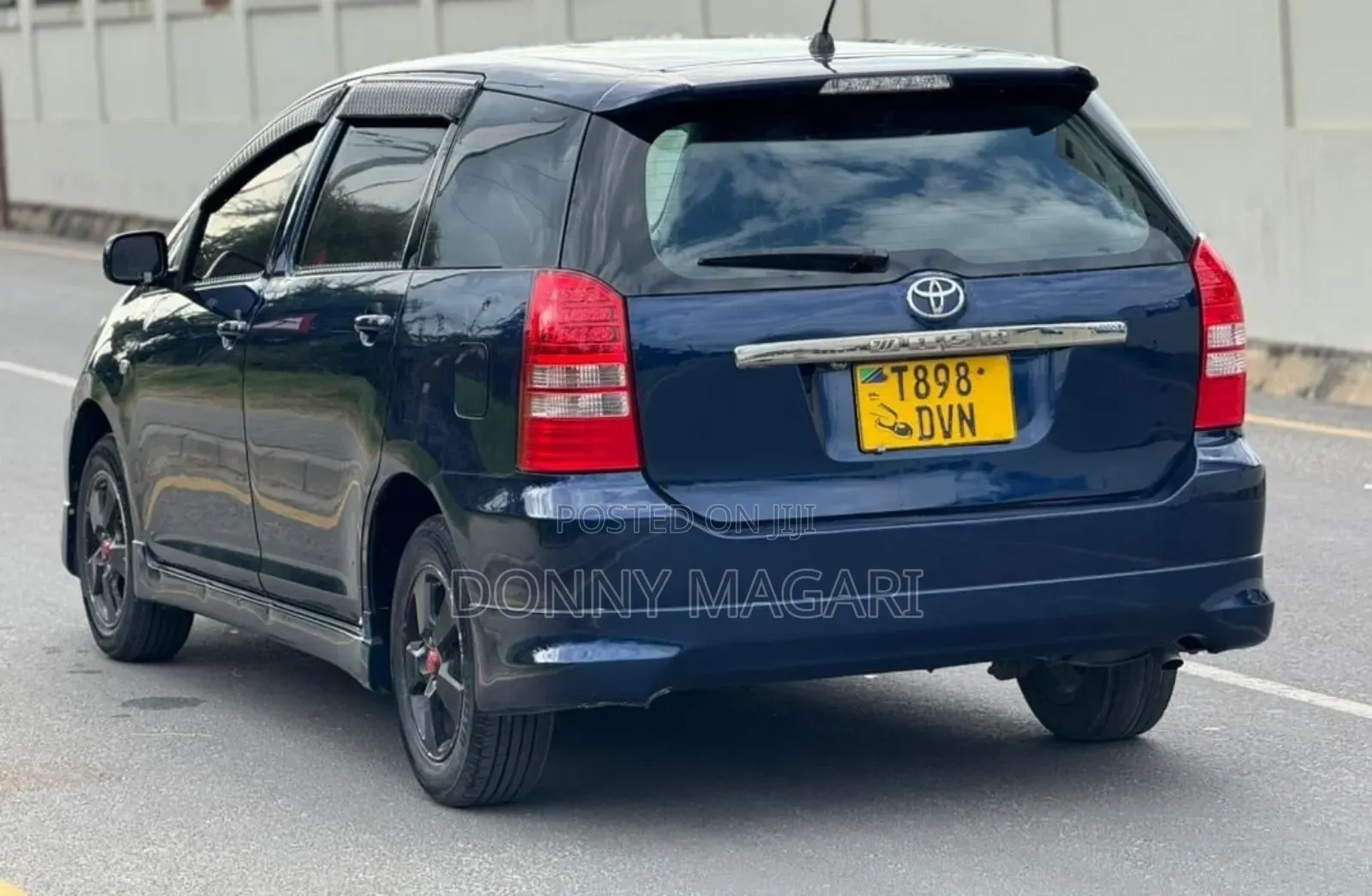 Toyota Wish 2004 Blue