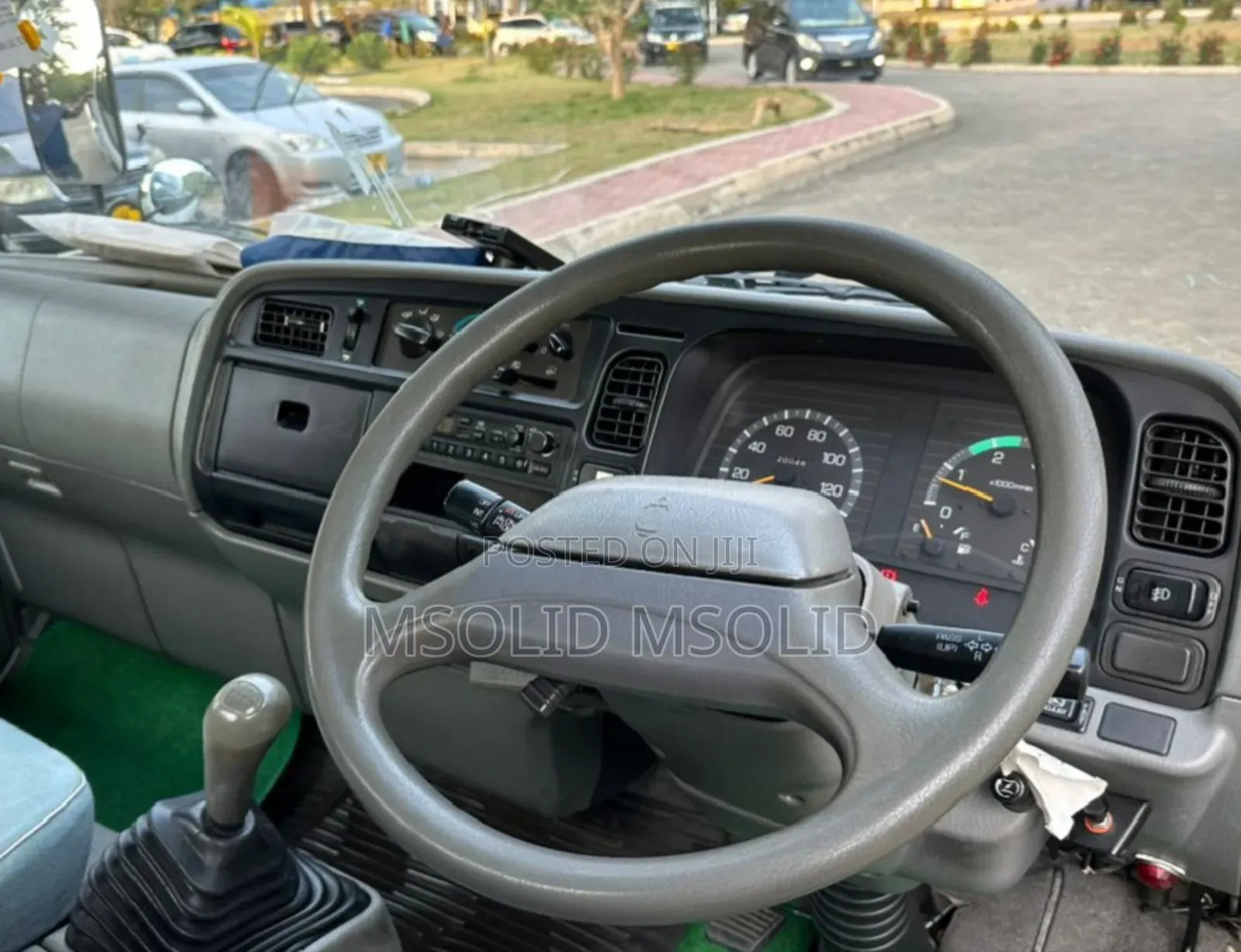 Mitsubishi Canter 2002 White