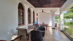 4bdrm Bungalow in Oyster Bay for rent