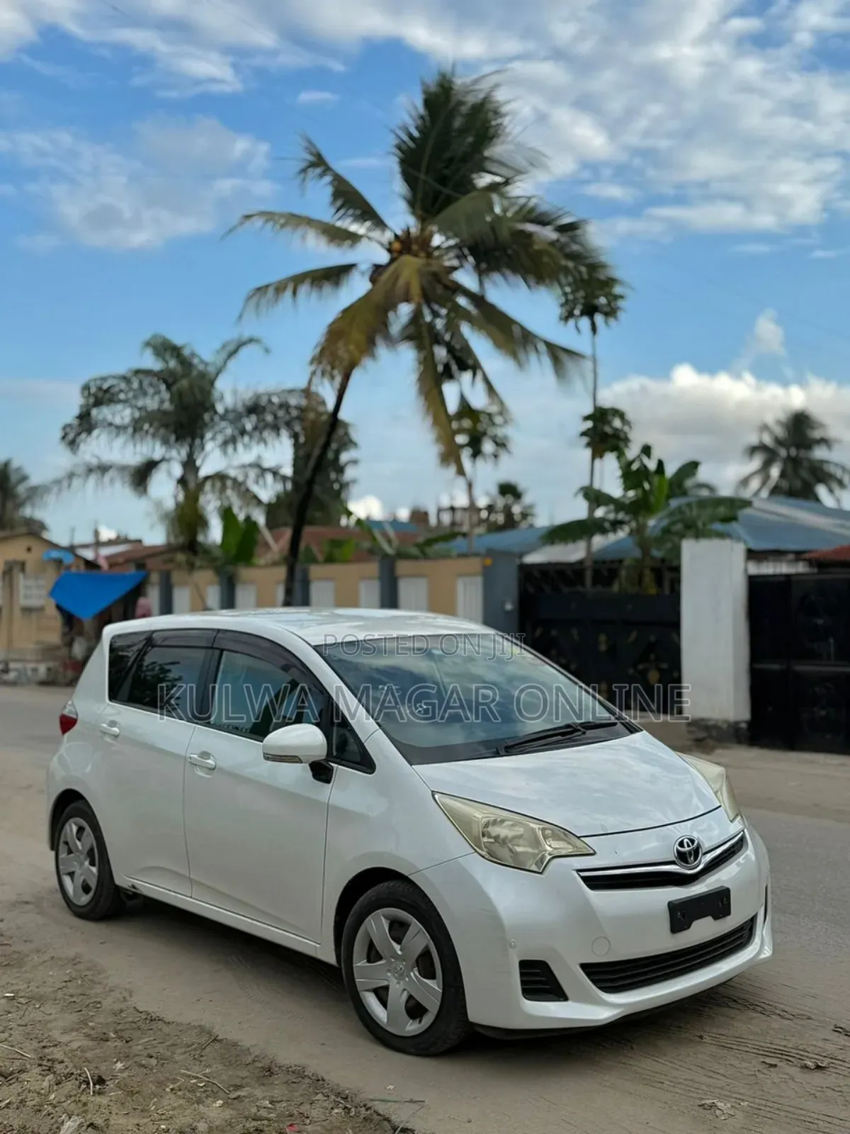 Toyota Ractis 2010 White