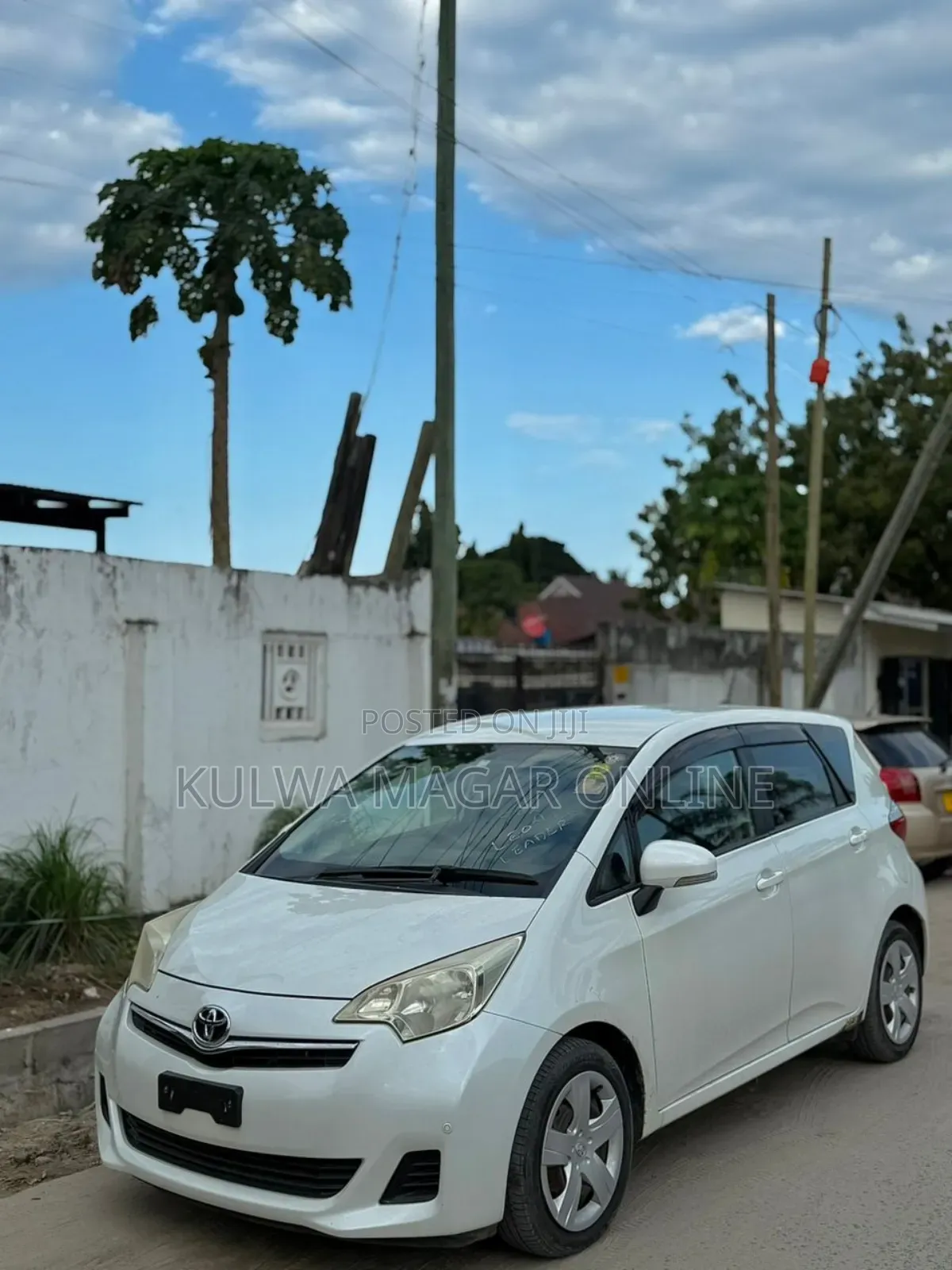 Toyota Ractis 2010 White