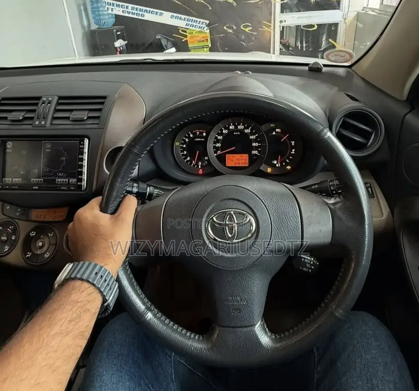 Toyota Vanguard 2008 White