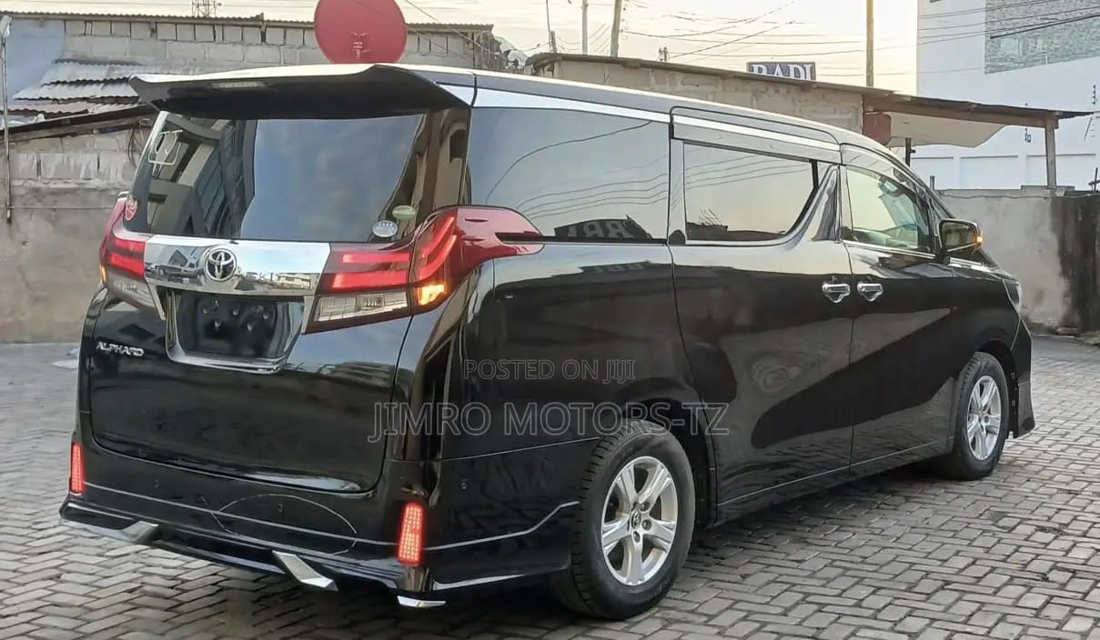 Toyota Alphard 2016 Black