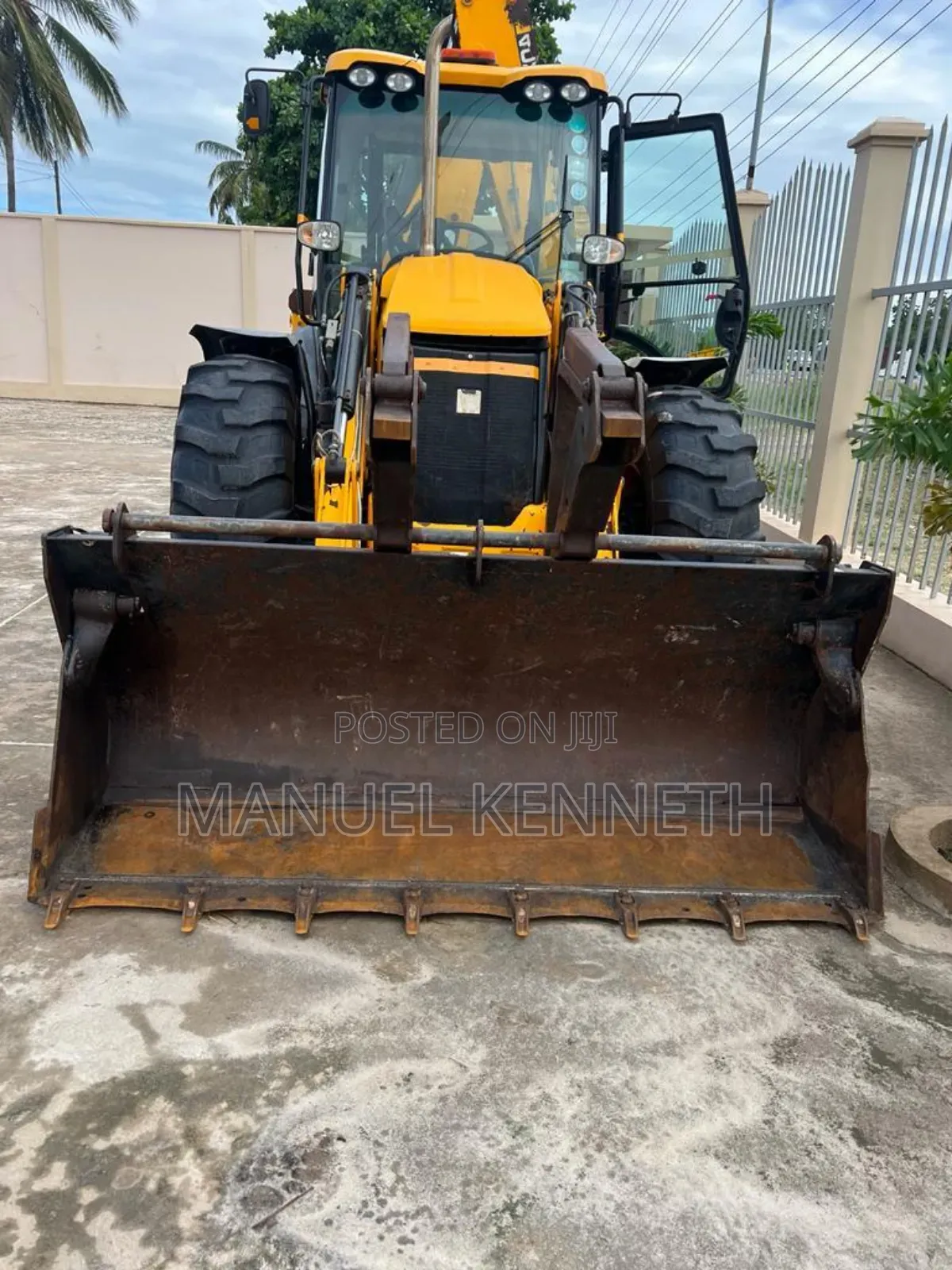 JCB Backhoe Loader Big Tyres for Sale