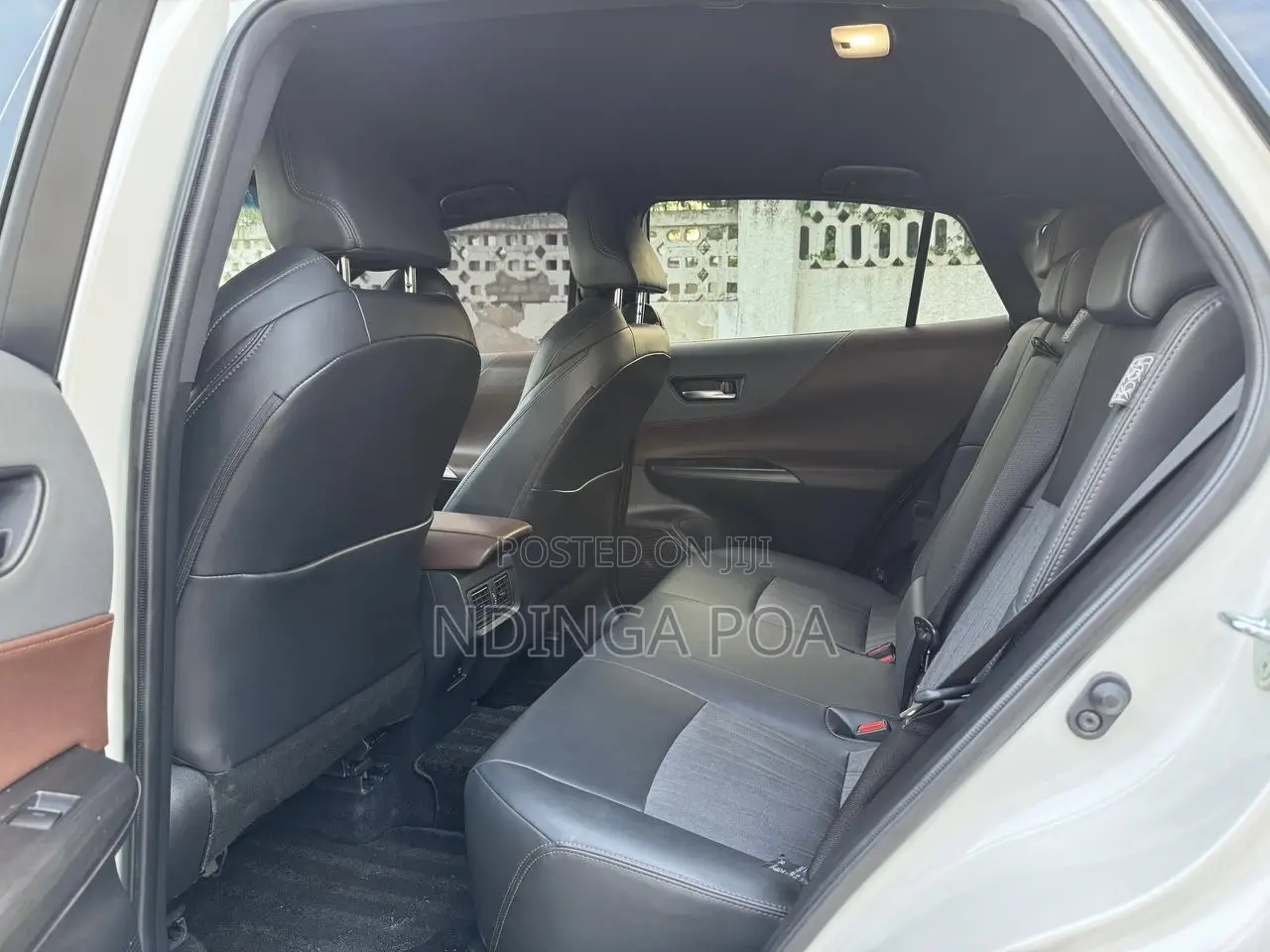 Toyota Harrier 2.0 4WD 2021 White