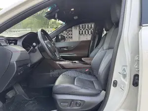 Toyota Harrier 2.0 4WD 2021 White