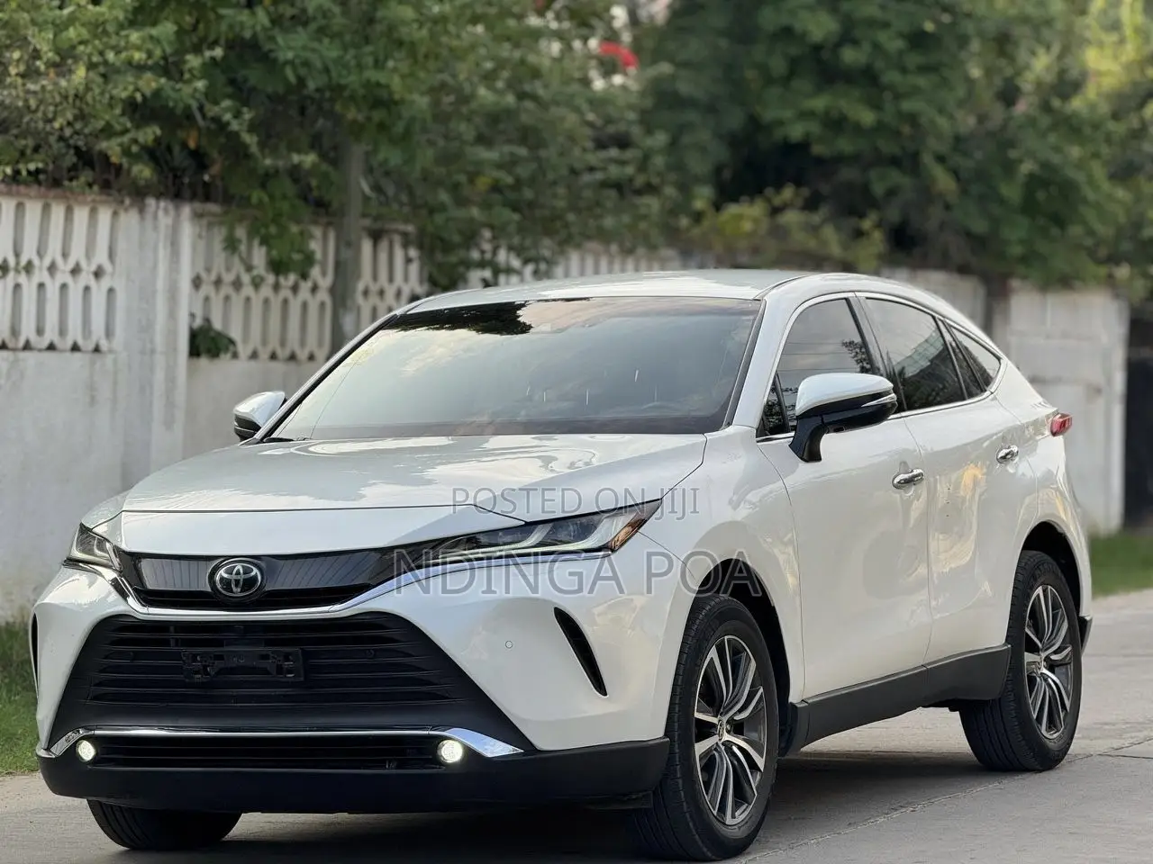 Toyota Harrier 2.0 4WD 2021 White