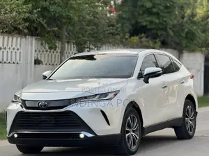 Toyota Harrier 2.0 4WD 2021 White