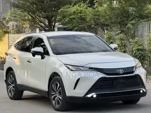 Toyota Harrier 2.0 4WD 2021 White
