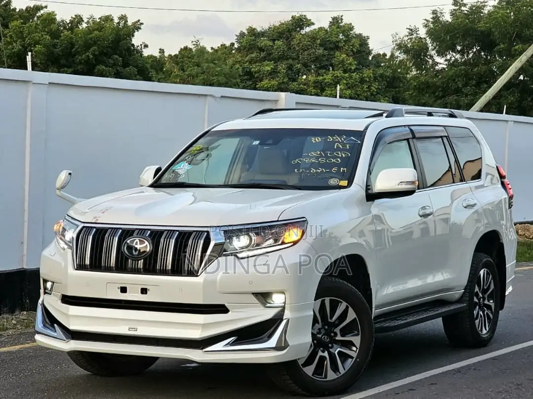 Toyota Land Cruiser Prado 2.7 2023 White