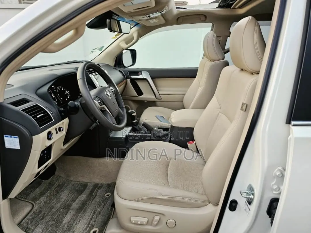 Toyota Land Cruiser Prado 2.7 2023 White