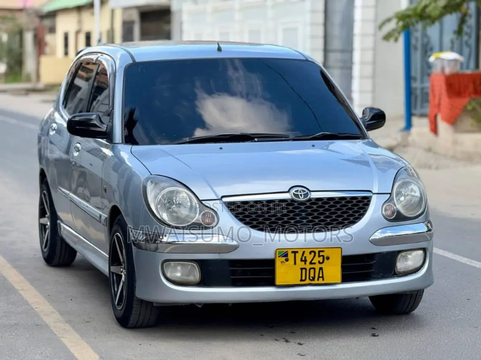 Toyota Duet 2003 Silver