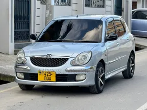 Toyota Duet 2003 Silver