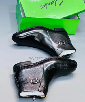 Belt Cracks Leather Boots
