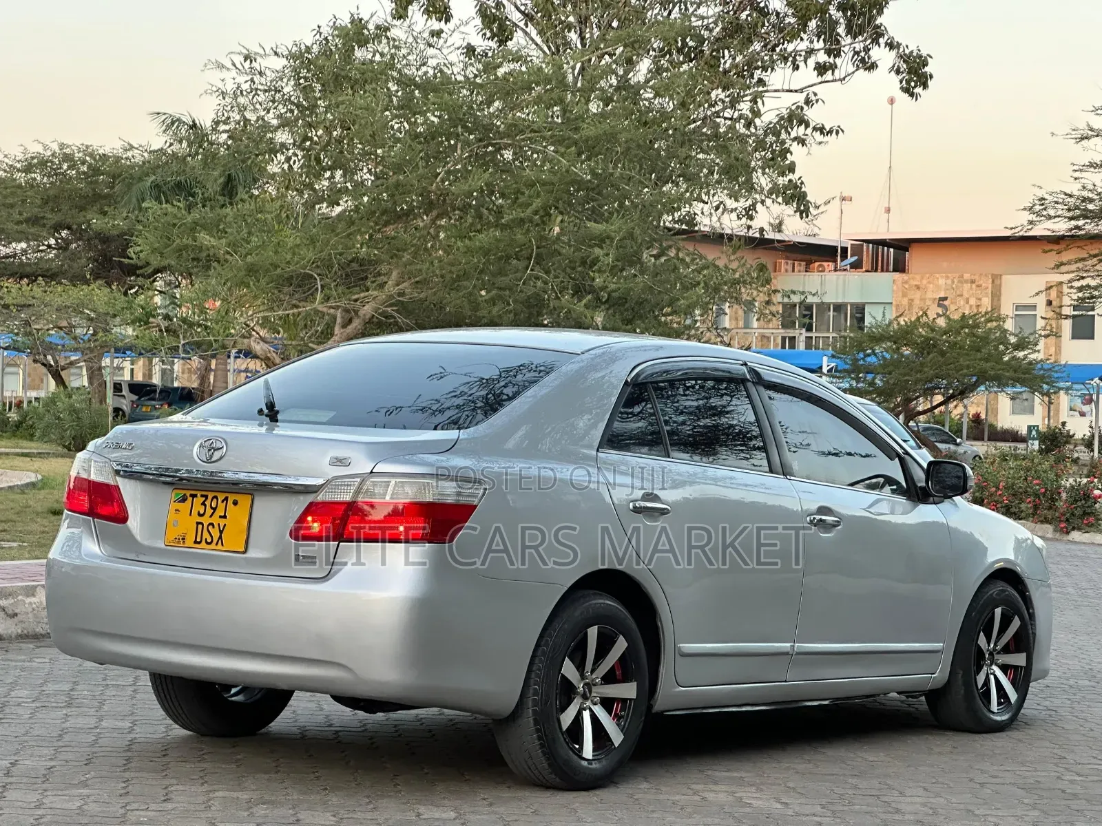 Toyota Premio 2010 Silver
