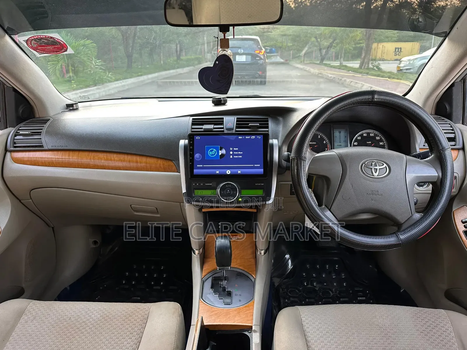 Toyota Premio 2010 Silver