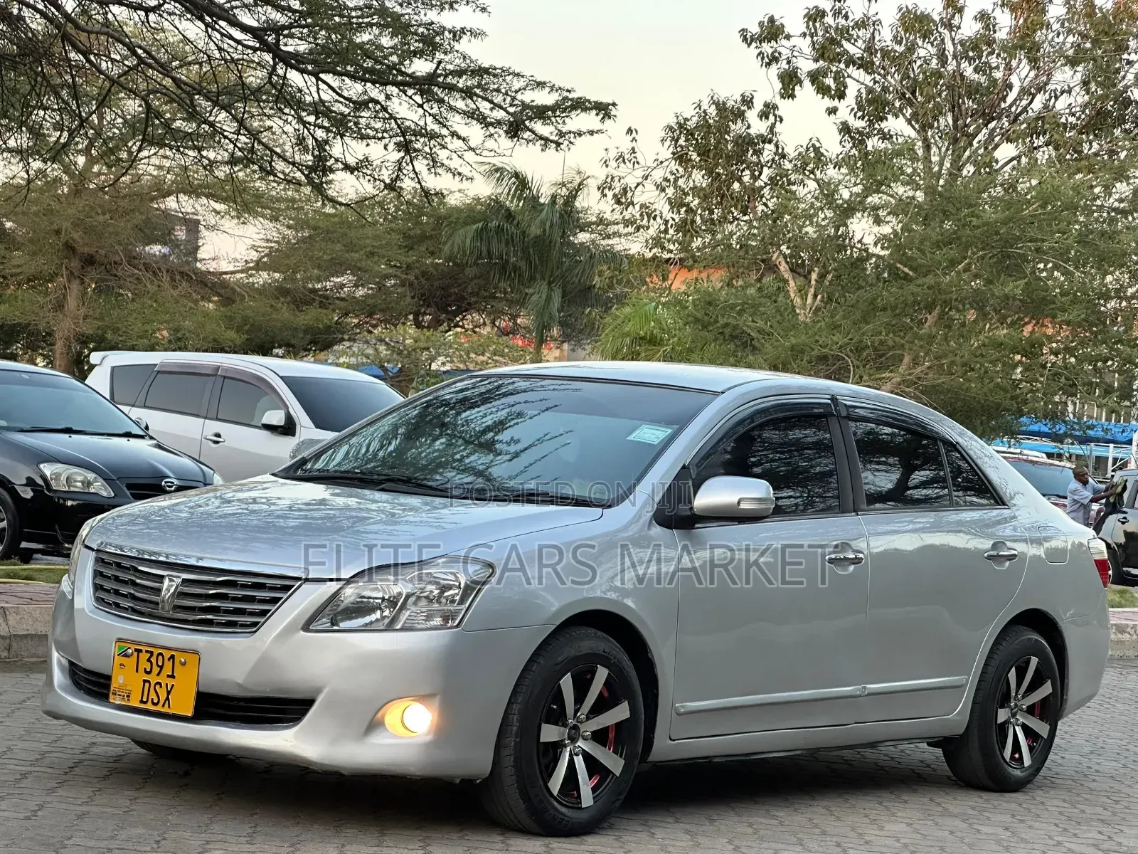 Toyota Premio 2010 Silver