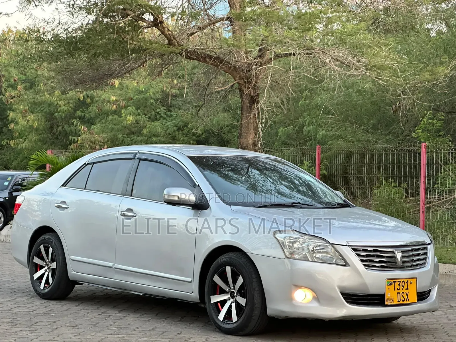 Toyota Premio 2010 Silver
