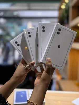 New Apple iPhone 11 128 GB White