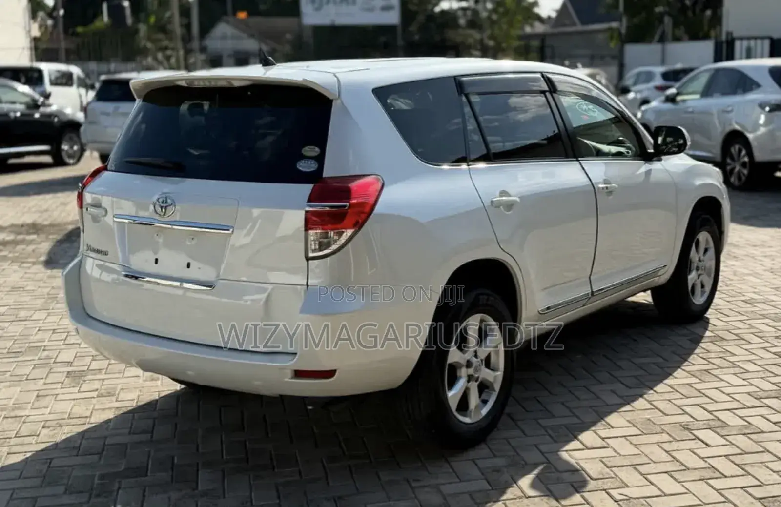Toyota Vanguard 2010 Pearl