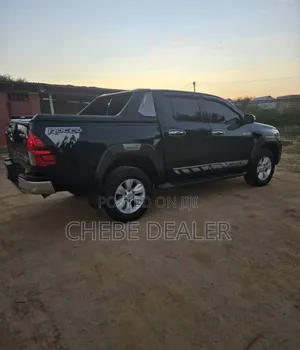 Toyota Hilux 2020 Black