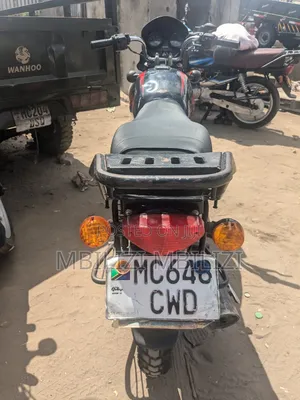 Bajaj Boxer X125 2023 Black