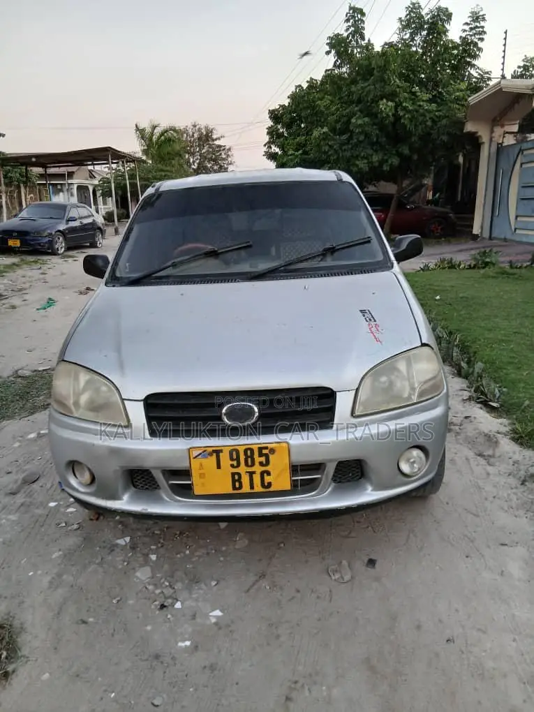 Suzuki Swift 2001 Silver