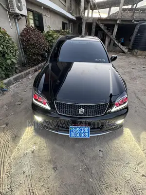 Photo - Toyota Crown 2006 Black